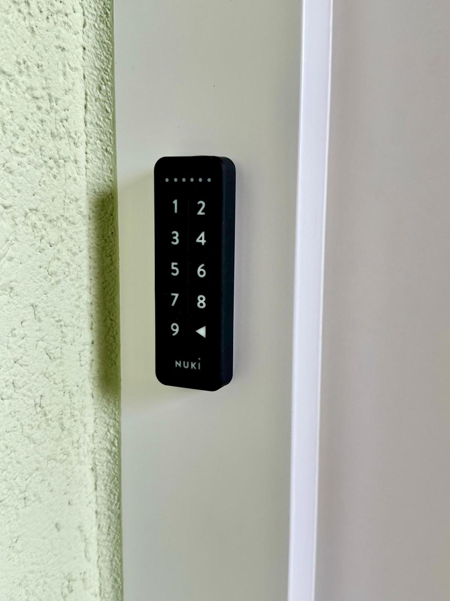 3 Zimmer Apartment, 90 Qm, Ruhig Und Zentrumsnah, Max 6 Pers, 15 Qm Balkon , Private Garage, Internet 1000 Mbit Sindelfingen Exterior foto