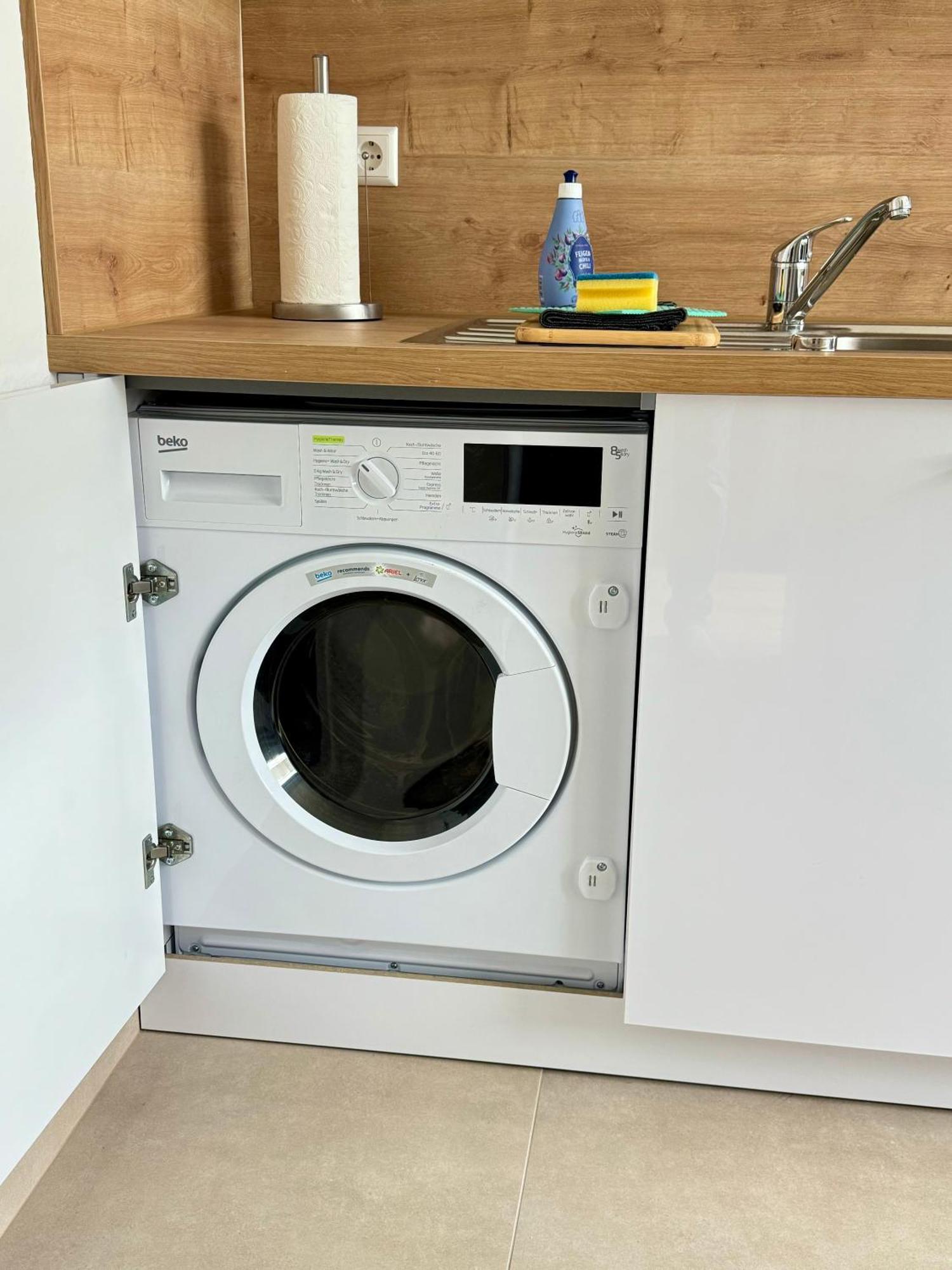 3 Zimmer Apartment, 90 Qm, Ruhig Und Zentrumsnah, Max 6 Pers, 15 Qm Balkon , Private Garage, Internet 1000 Mbit Sindelfingen Exterior foto